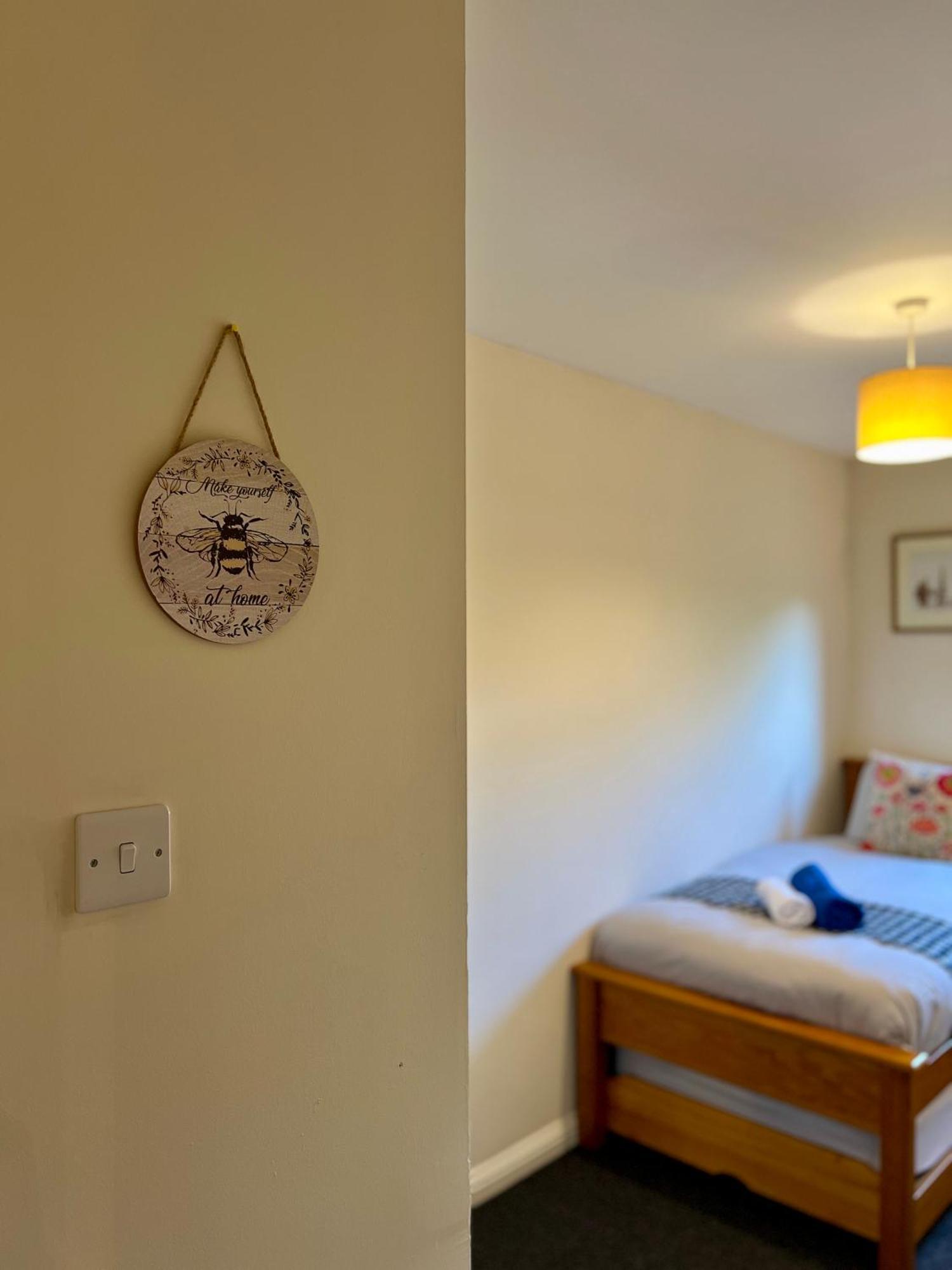 Stylish Modern Flat With Juliet Balcony & Parking Apartment Glasgow Exterior photo