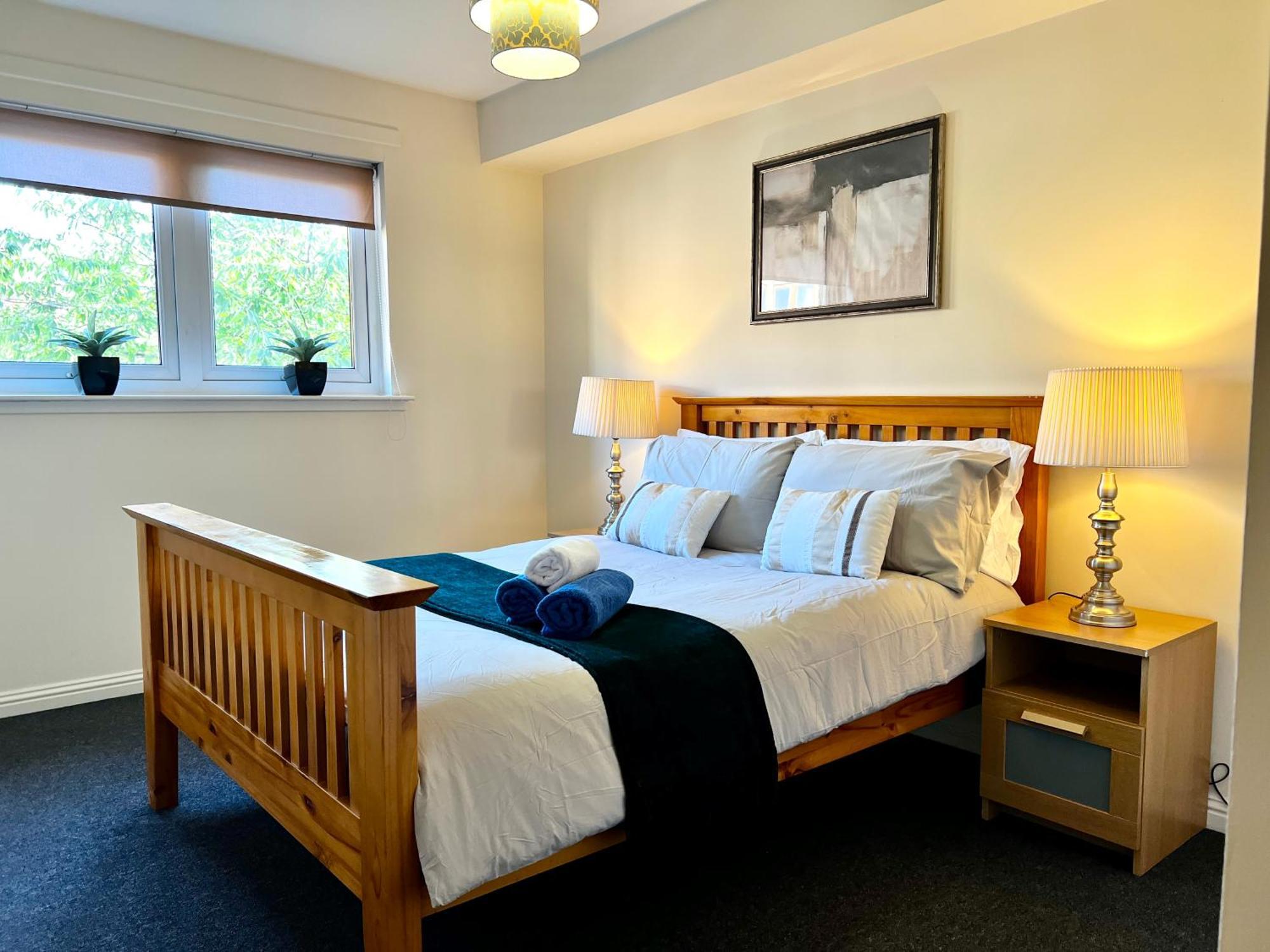 Stylish Modern Flat With Juliet Balcony & Parking Apartment Glasgow Exterior photo