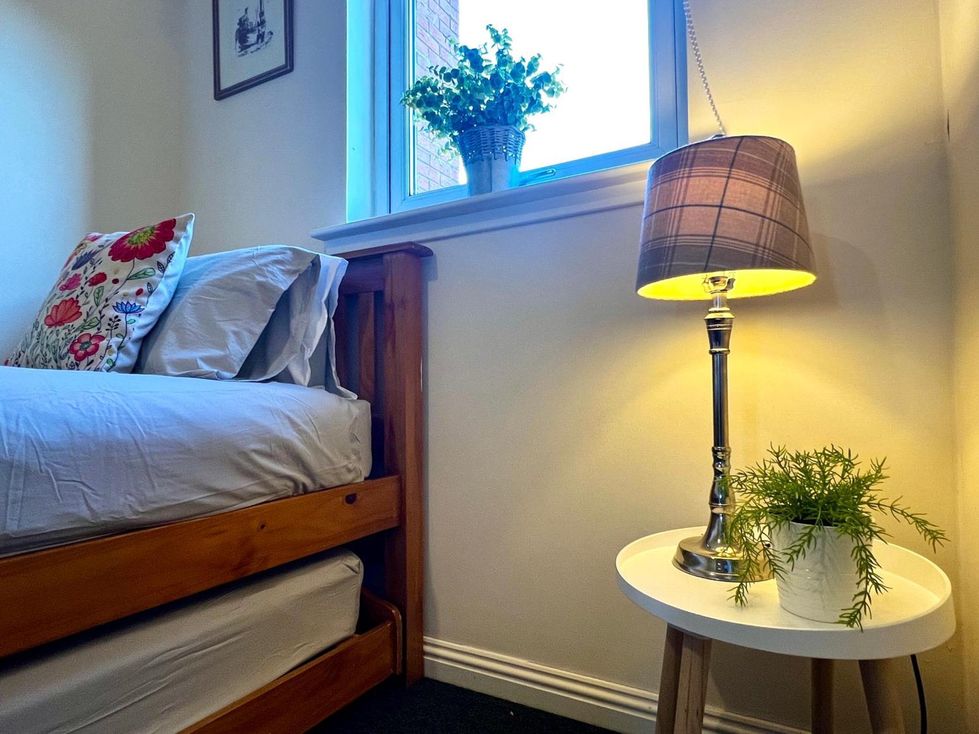 Stylish Modern Flat With Juliet Balcony & Parking Apartment Glasgow Exterior photo